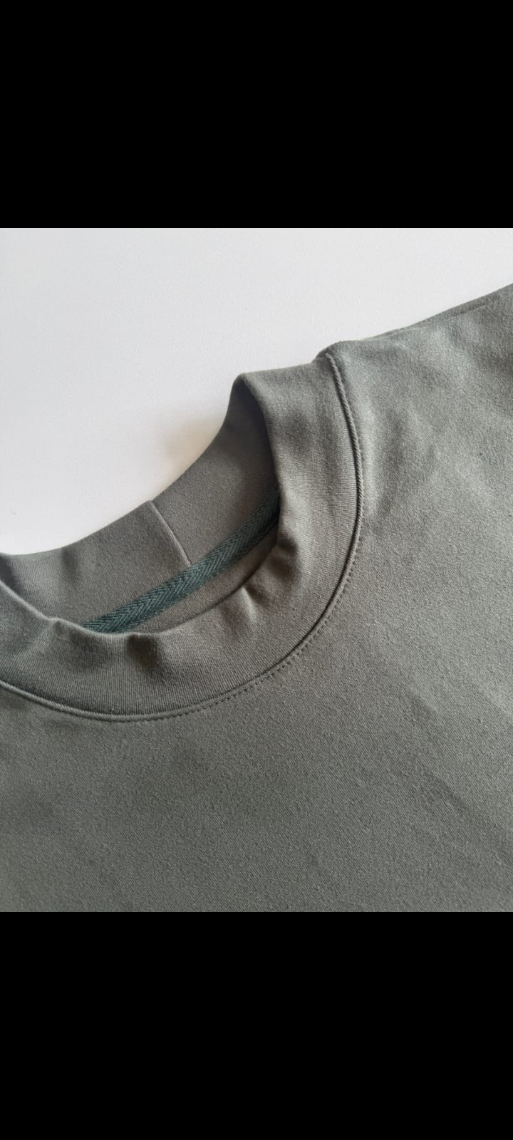 Camiseta Gola Média Claras